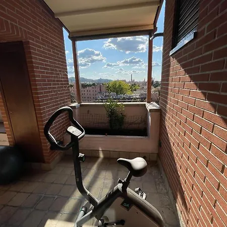 Attico Con Vista Spettacolare E Jacuzzi Apartment Bologna Exterior photo