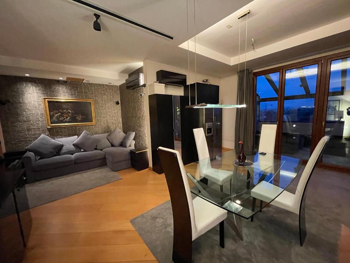 Attico Con Vista Spettacolare E Jacuzzi Apartment Bologna