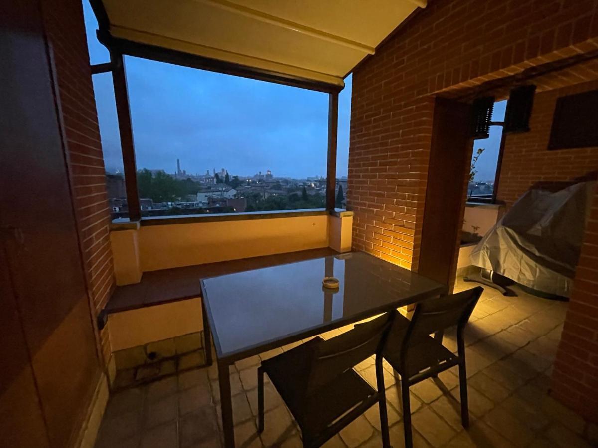Apartment Attico Con Vista Spettacolare E Jacuzzi Bologna
