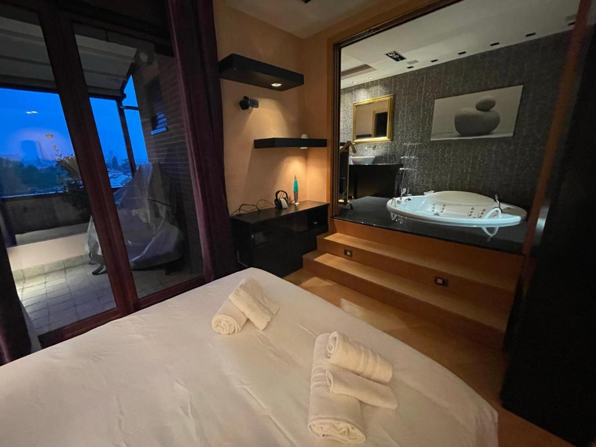 Attico Con Vista Spettacolare E Jacuzzi Apartment